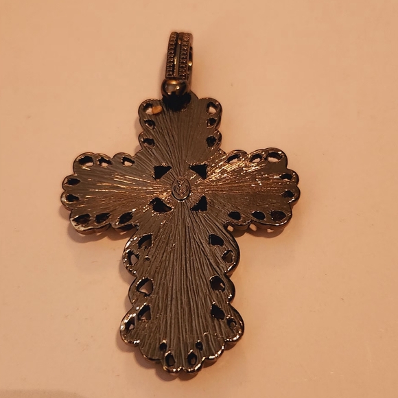 Cross pendant add on - Picture 5 of 6